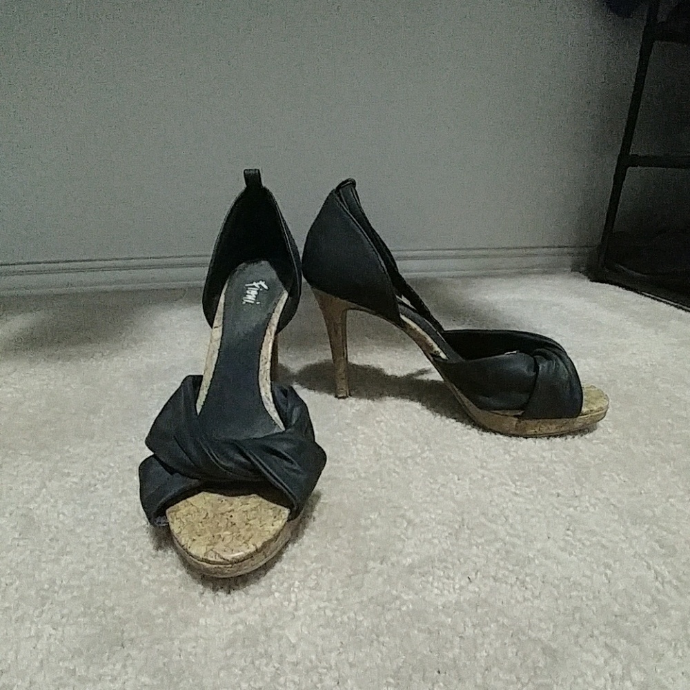 Fioni toe peep heel